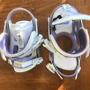 Women’s medium snowboard bindings (and boots!)